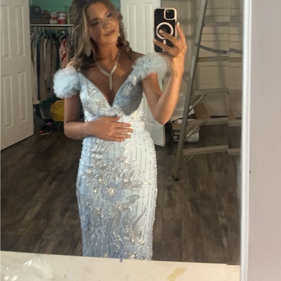 prom dress! - Picture 2 of 4